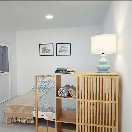 Cozy Estudio Con Wifi Y Solarium 아파트